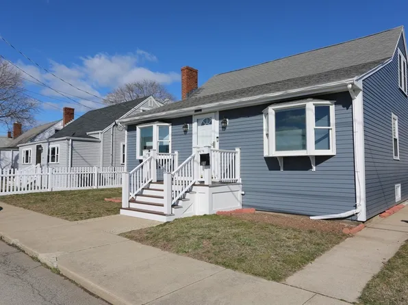 21 N St, Hull, MA 02045