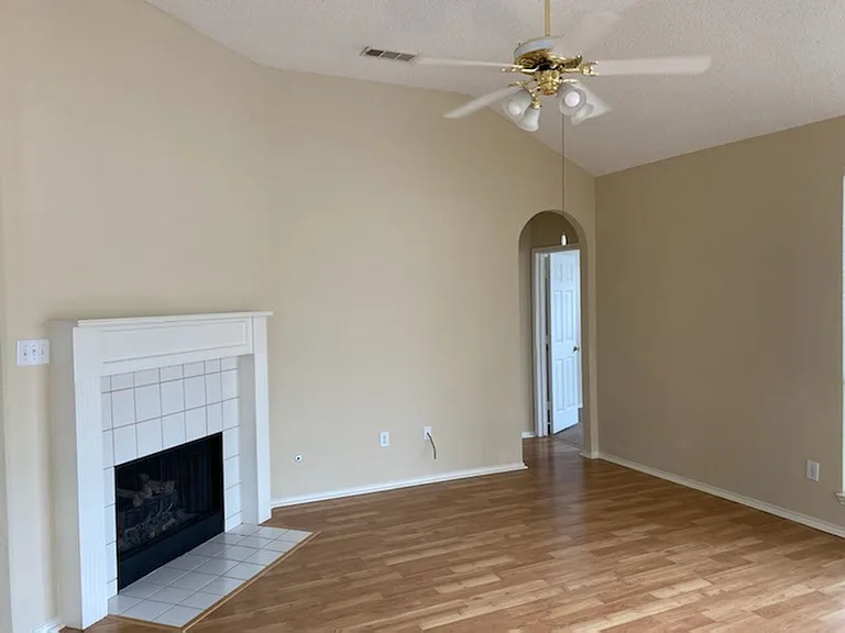 1310 Westview Dr — Photo 3