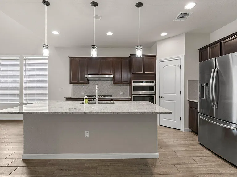 9802 Acero Dr — Photo 11
