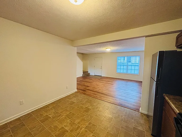 40 Station Ln NE — Photo 5