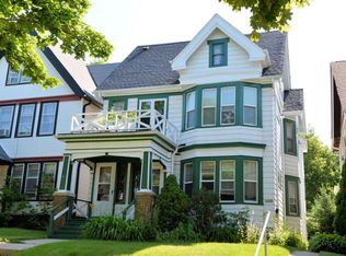 3040 N Murray Ave, Milwaukee, WI 53211