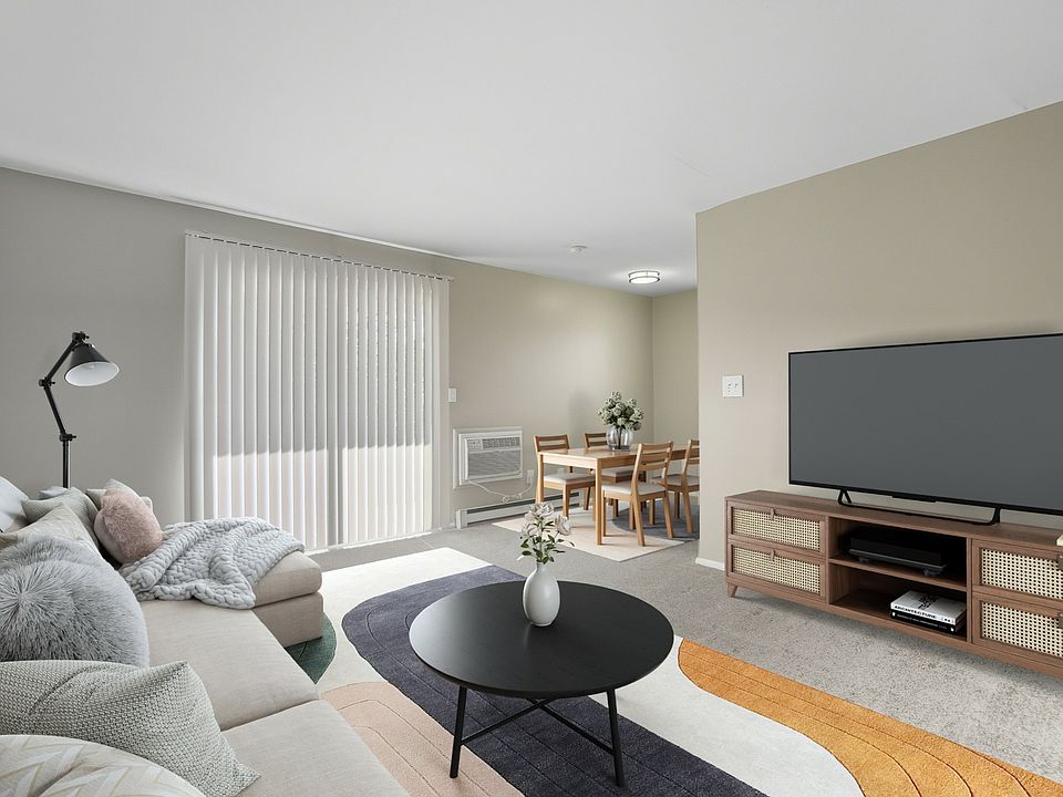 1st image of 805 Continental Ct #1