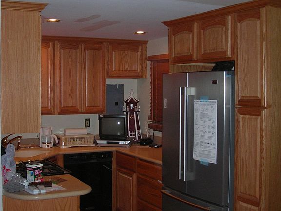 5th image of 99 Seawanhaka Ave