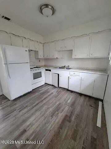 630 Capital Ave #4 — Photo 2