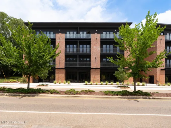 403 Russell St #402, Starkville, MS 39759