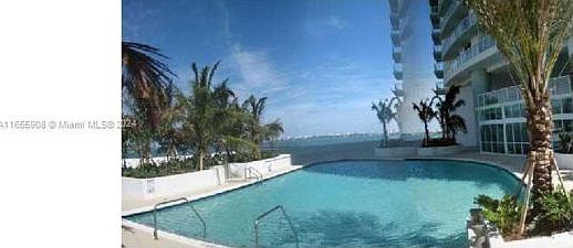 3rd image of 1900 N Bayshore Dr APT 4215