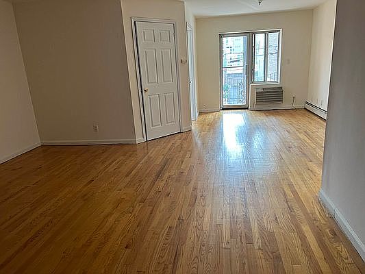 2nd image of 2330 Broadway APT 2