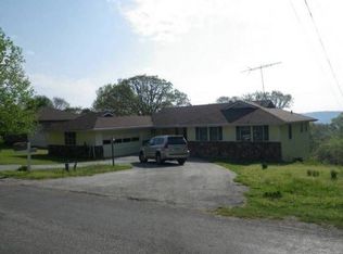 472 Wood Ridge Dr, Blue Eye, MO 65611