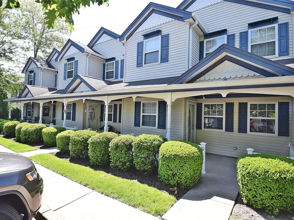 182 Merrick Road #9, Amityville, NY 11701