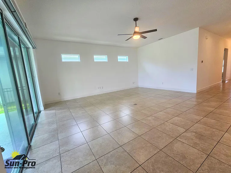 6235 W Fallsgrove Ln — Photo 12