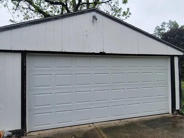 3009 Emmons Ave — Photo 4