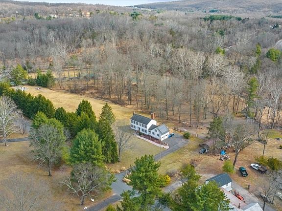 3rd image of 27 Cratetown Rd
