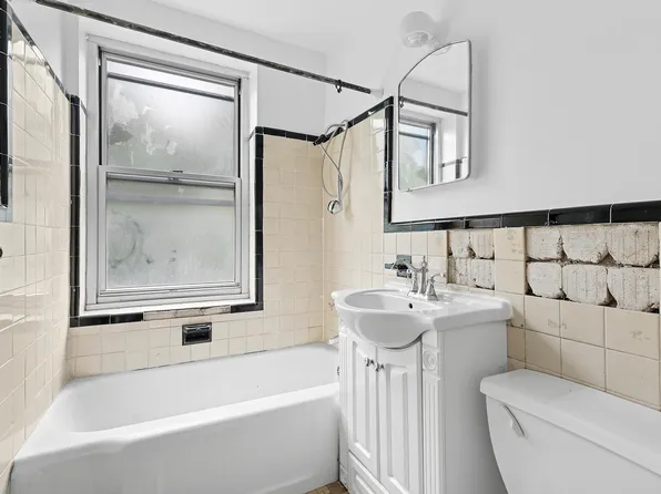 500 Grand Street C1D image 7 of 7