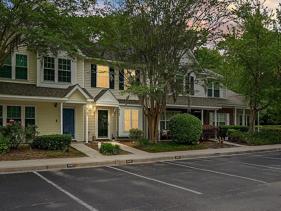 8169 Shadow Oak Dr