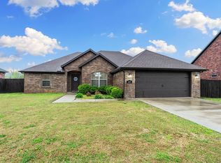 607 Oakley St, Pea Ridge, AR 72751