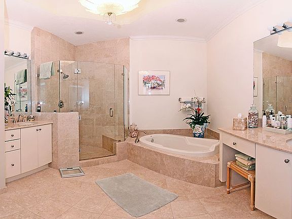 4th image of 701 S Olive Ave APT 519
