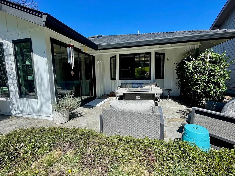 2446 Heritage Way — Photo 48