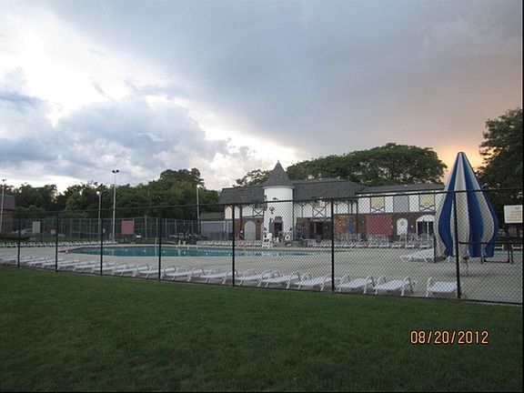 5th image of 9409 Bay Colony Dr APT 3E