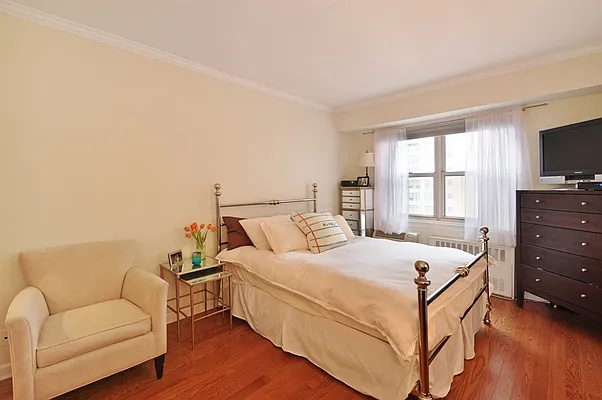 Sold by Corcoran | media 3