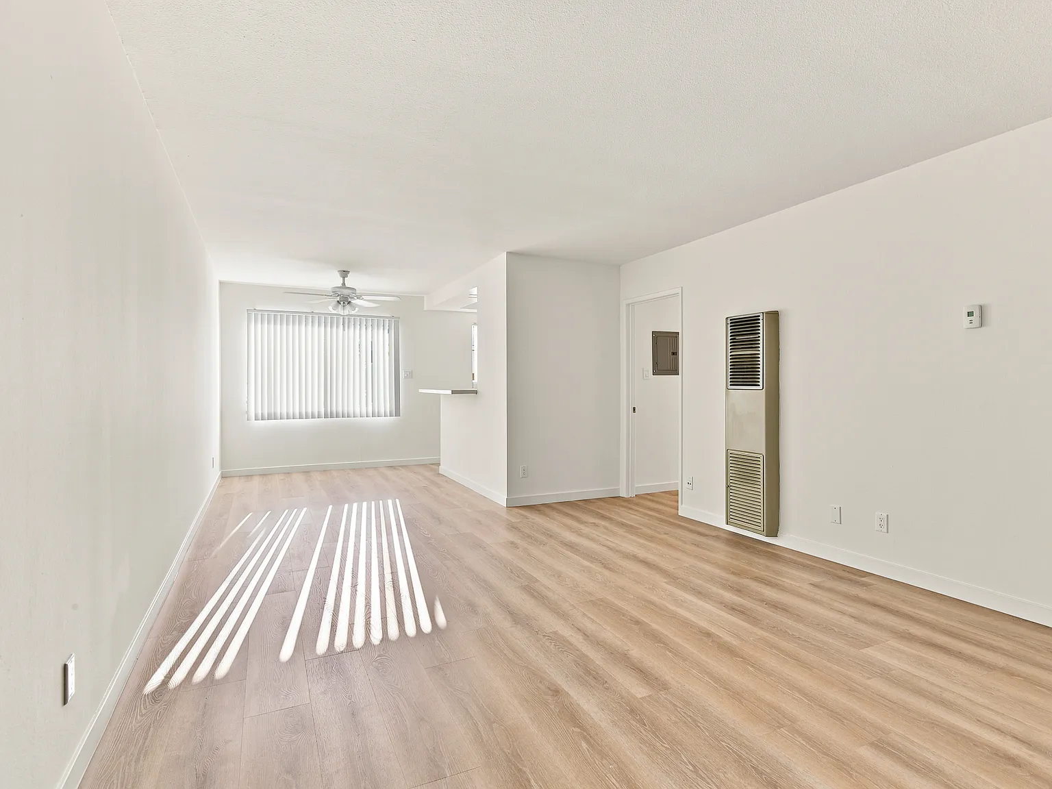 2 bed, 975 sqft, $2,295 — Photo 4