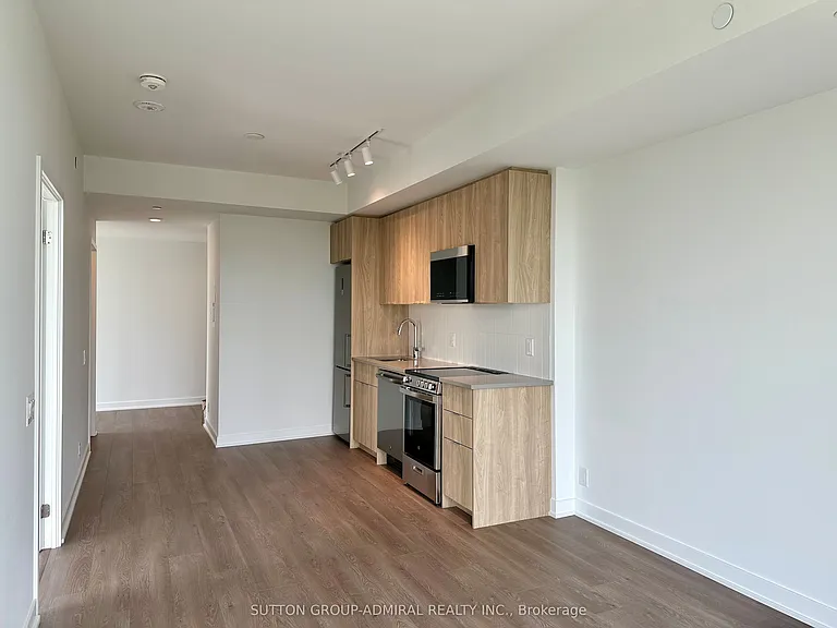 1660 Bloor St W #1110 — Photo 10