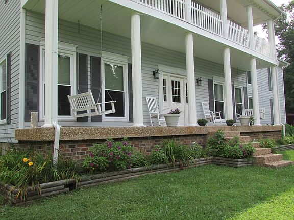 Lower & Upper Balconies