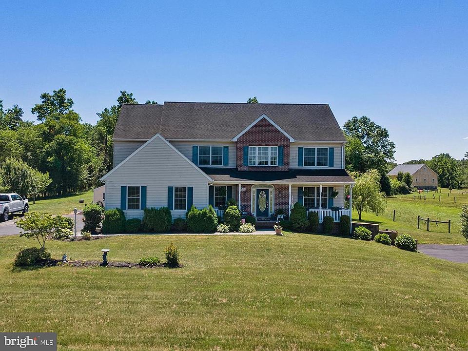 1st image of 75 Saint Johns Rd W