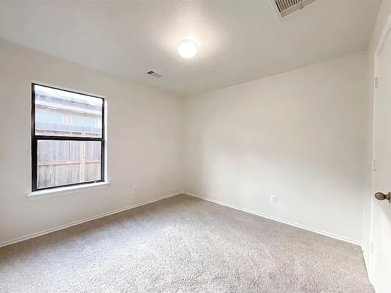 1604 Katydid Ct — Photo 6