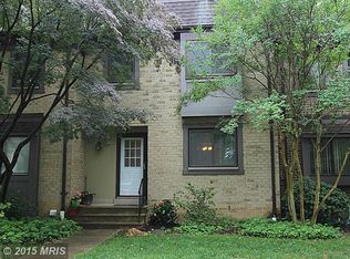 2906 Jermantown Rd #25, Oakton, VA 22124