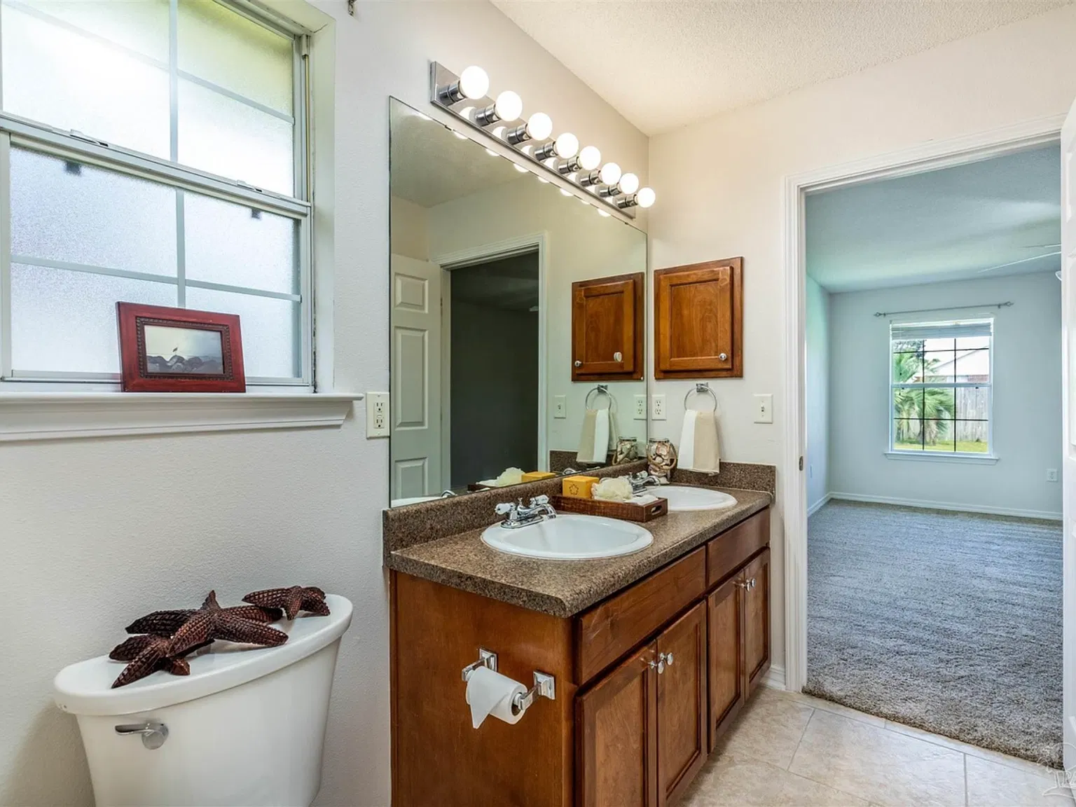 4 bed, 1833 sqft, $3,400 — Photo 4