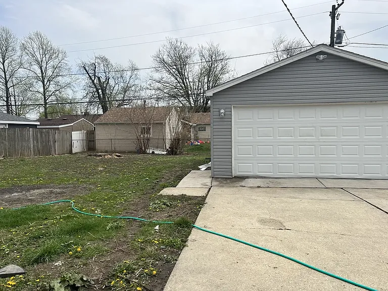 2016 Capri Ave — Photo 9