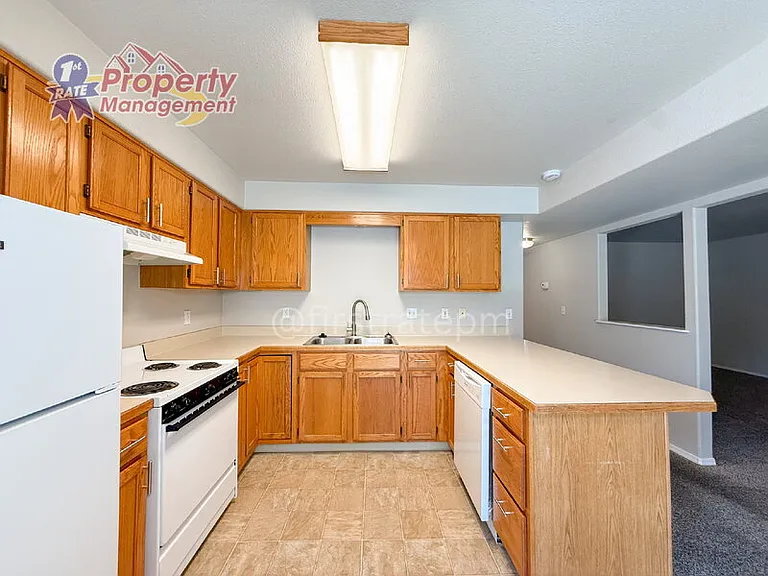 2914 W Stewart Ave #201 — Photo 10