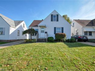 11812 Crofton Rd, Garfield Heights, OH 44125