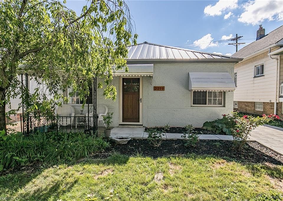 1st image of 2211 Clarence Ave