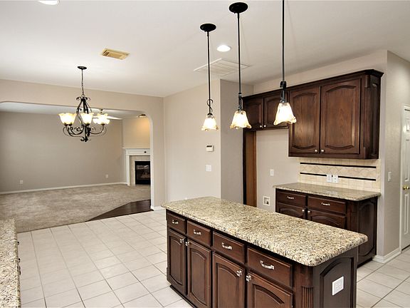 2nd image of 329 Glen Hollow Dr