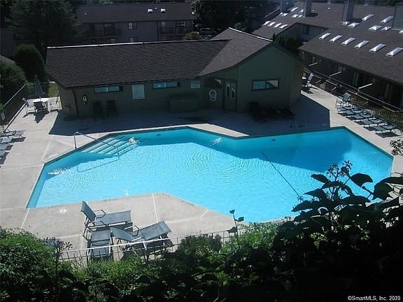 3rd image of 2435 Bedford St #21F