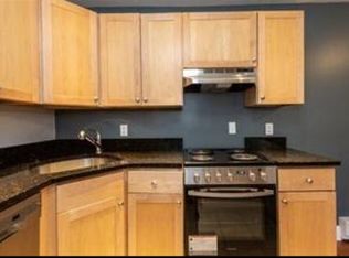 124 Sycamore St #9, Somerville, MA 02145