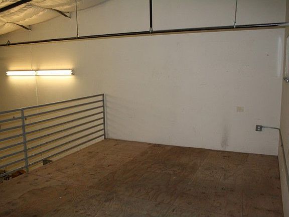 2nd image of 2120 Grant St Suite 8