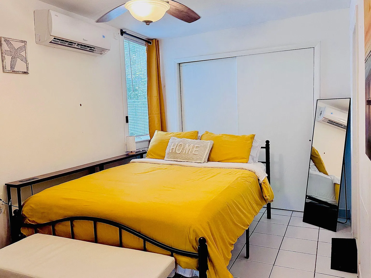 1 bed, 1.0 bath, 400 sqft, $2,049 — Photo 1