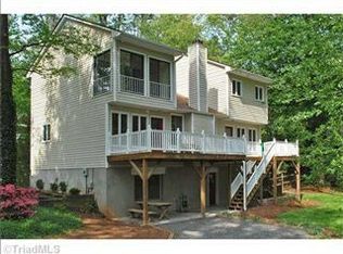 2189 N Peace Haven Rd, Winston Salem, NC 27106