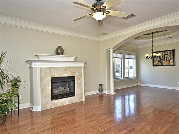 2nd image of 3701 Robinson Ave