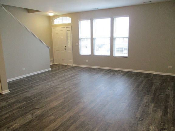 3rd image of 1749 Woodside Dr
