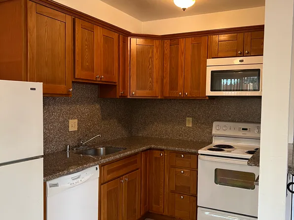 2322 C St APT 4, Sacramento, CA 95816