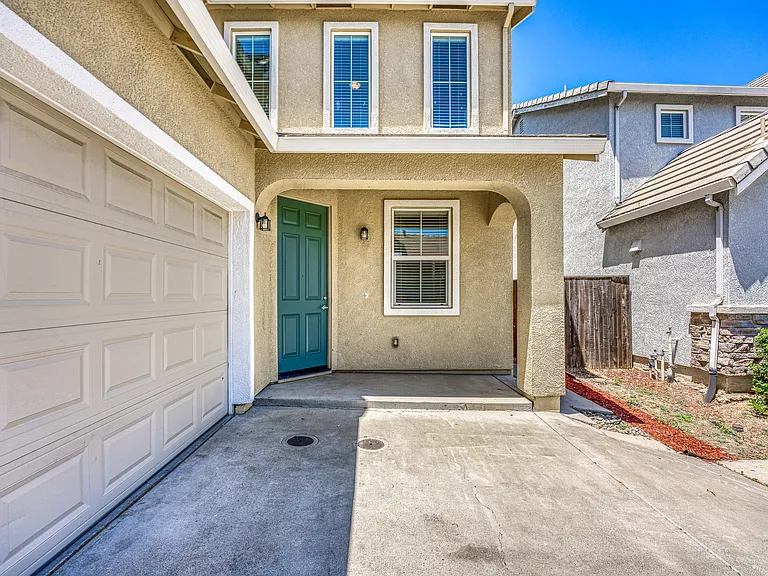 241 Picasso Cir — Photo 48