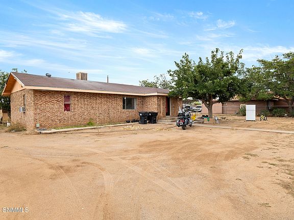 2nd image of 9229 Higgins Ln