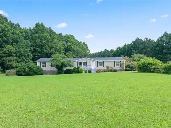 297 Burt Place Ln, Wakefield, VA 23888