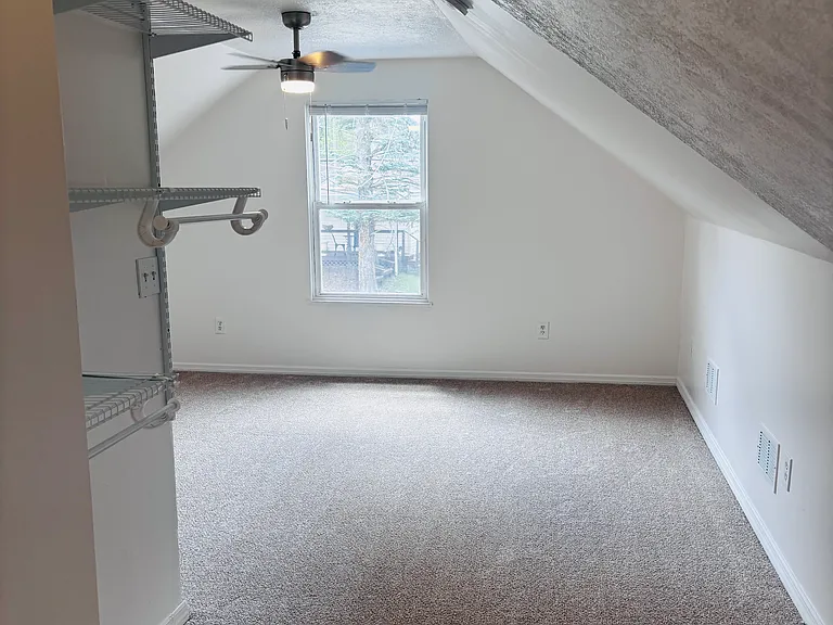 547 Parker St — Photo 26
