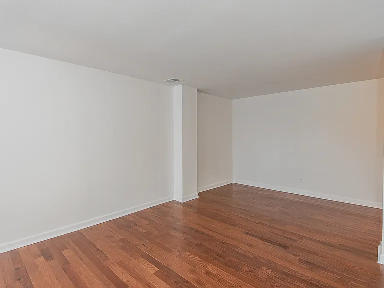 5630 Pershing Ave #42 — Photo 7