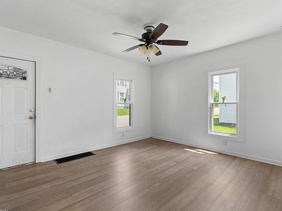 2nd image of 123 Rainbow St