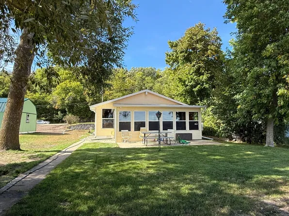 12157 Fern Beach Dr, Detroit Lakes, MN 56501